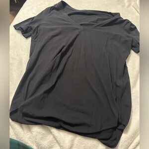 LULULEMON- Black T-Shirt